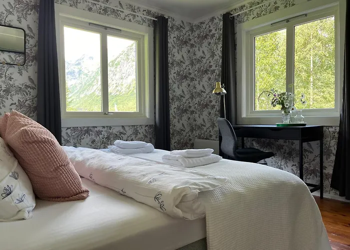 Fjellheim * Luster